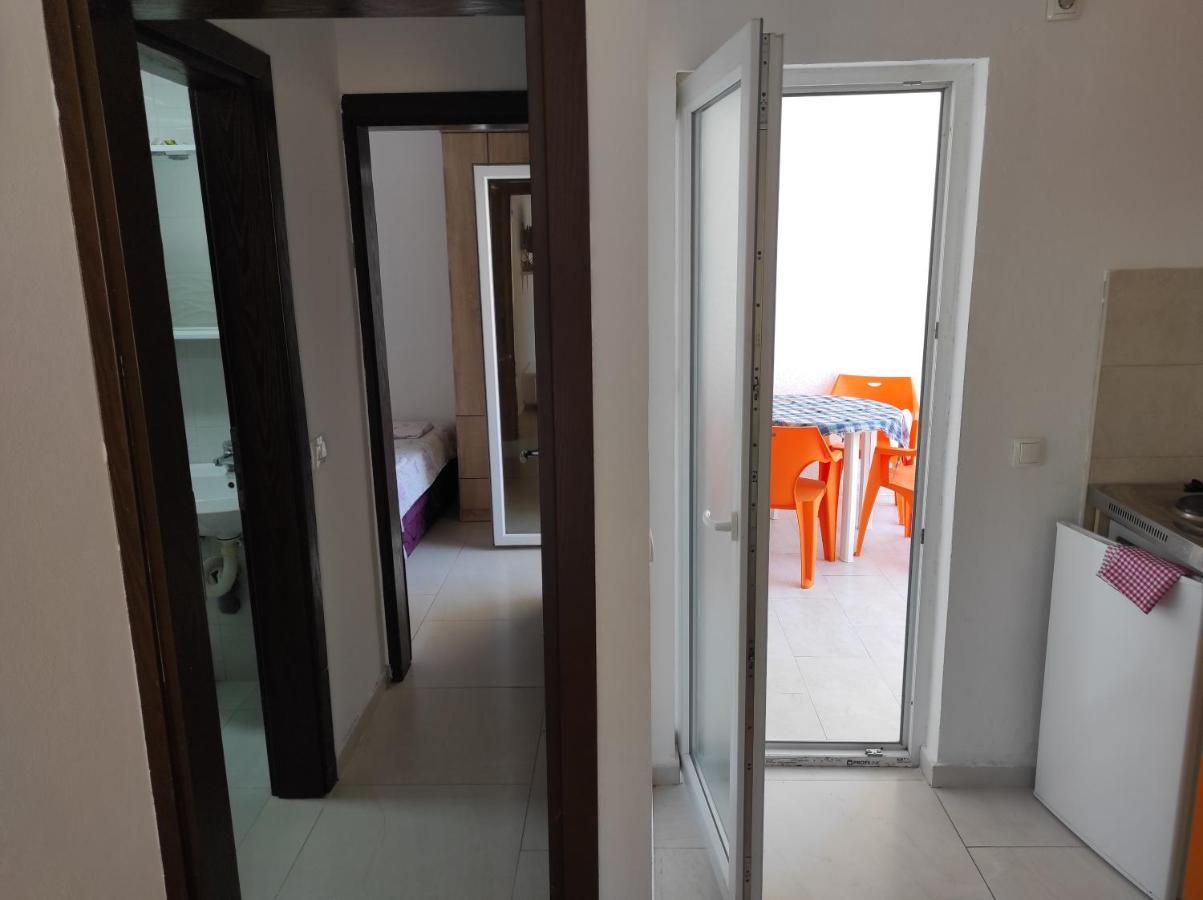 Apartment Perutovic Sutomore Exterior foto